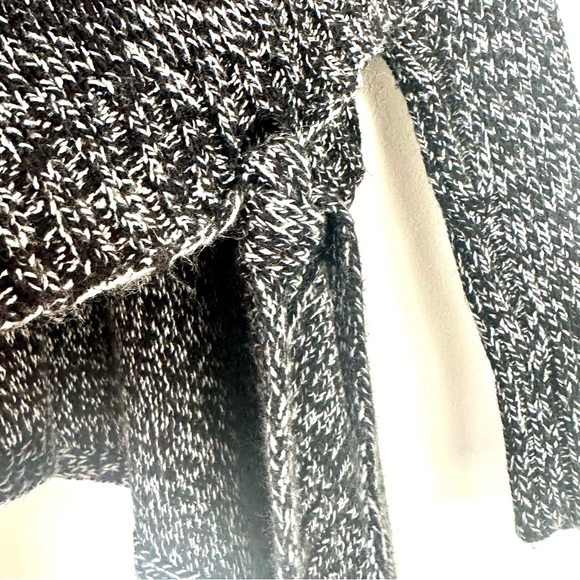 DESIGN LAB | Tunic Chunky Sweater Tie Sides | Black & Grey | Women’s Size Small - Picture 4 of 9